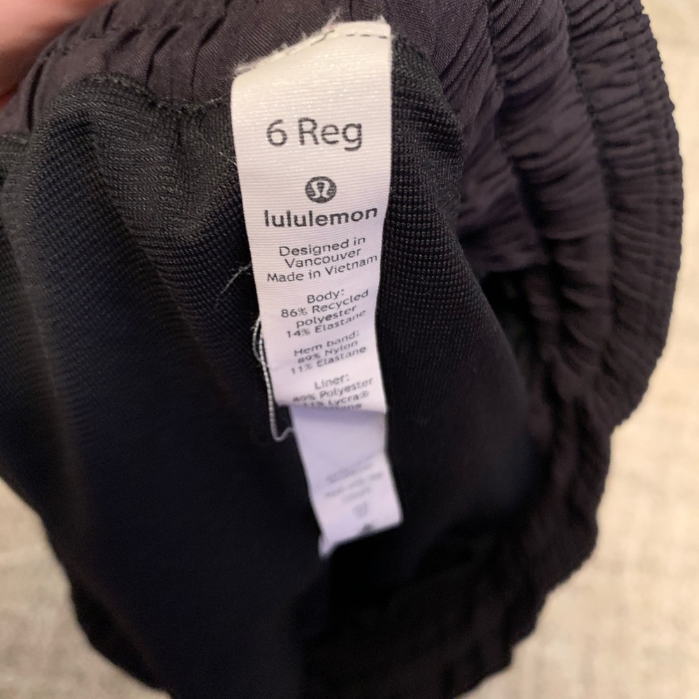Lululemon Hotty Hot Short
